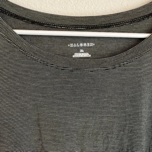 Halogen women’s black and gray short sleeve top size XL - Picture 2 of 5